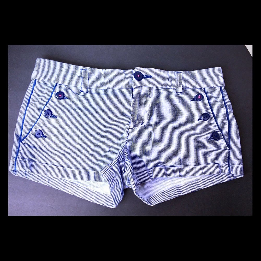 American Eagle PINSTRIPE shorts sz 0